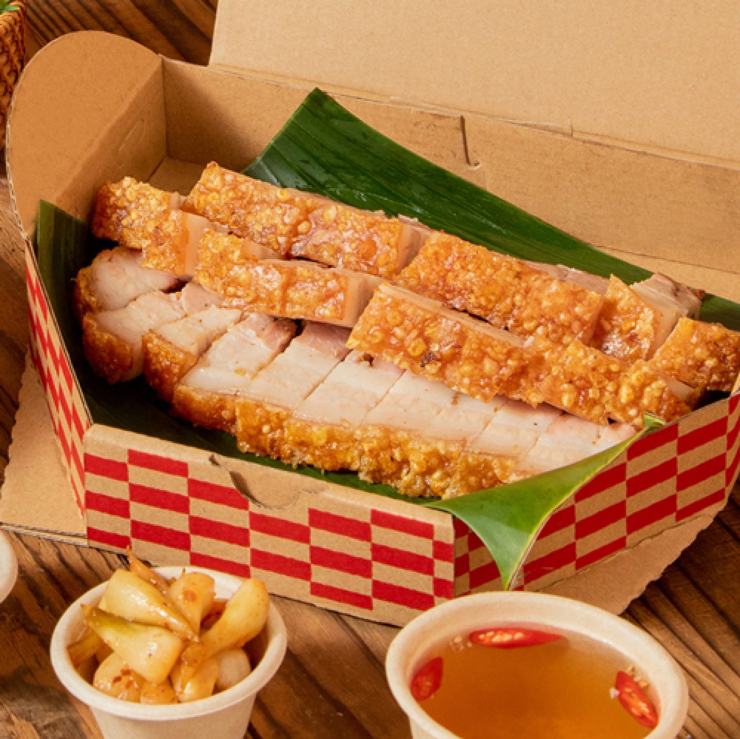 Thịt quay Kí Lô chặt 500gr (tặng kiệu)